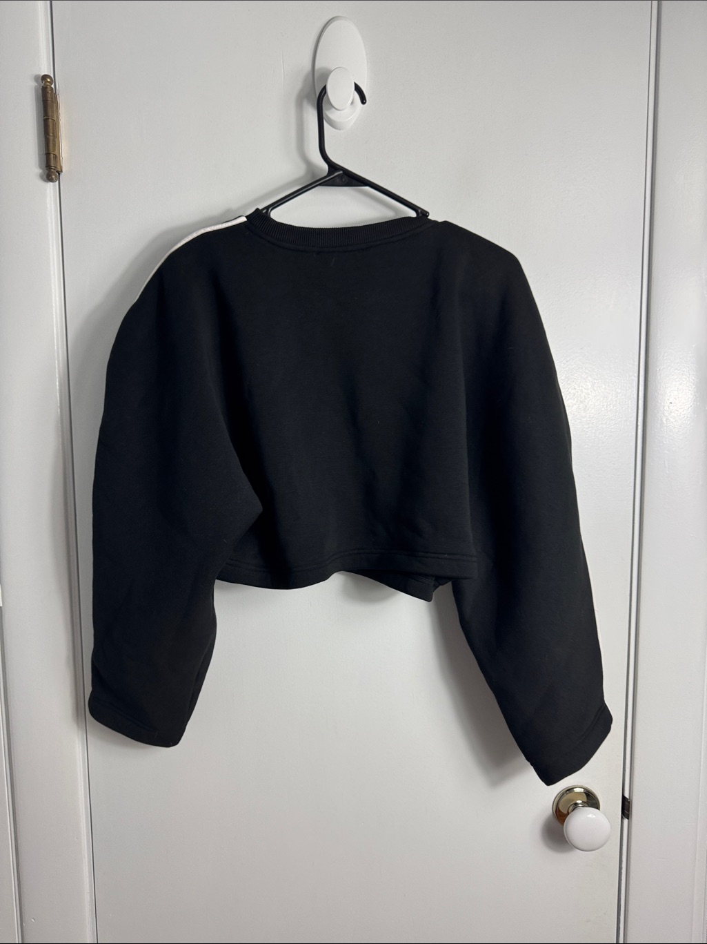 Kkoncept Black Cropped Sweatshirt Size Medium — image 6 of 8